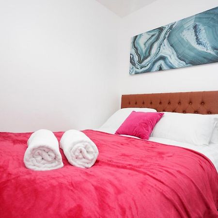 Kirkstall Serviced Apartments Leeds Лийдс Екстериор снимка