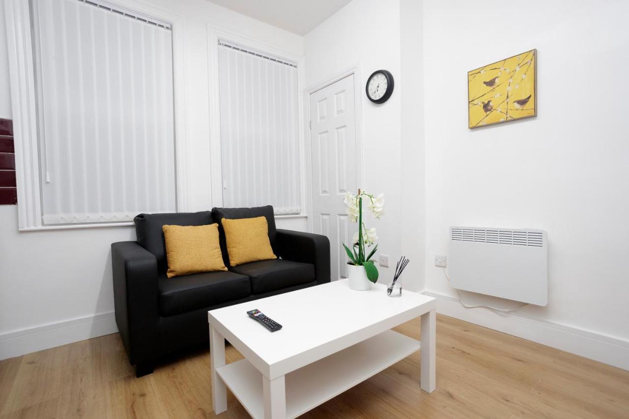 Kirkstall Serviced Apartments Leeds Лийдс Екстериор снимка